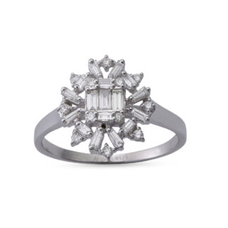 Diamantring aus Gold mit Brillanten in einer Blumenform gefasst.