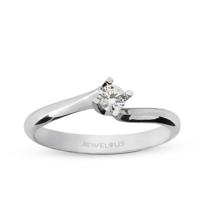 Solitär Ring aus Gold mit einem Diamanten auf gedrehter Ringschiene.