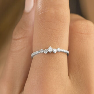 Diamantring aus elegantem 585er Gold im Verschnitt gefasst