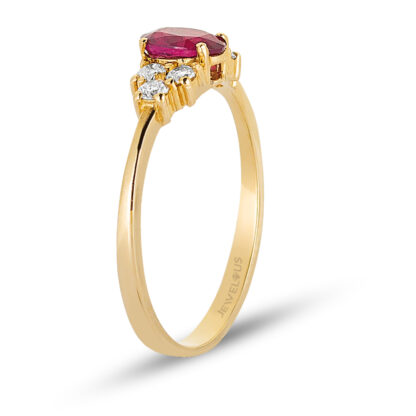 Rubin Ring  aus 585er Gelbgold mit sechs klare Brillanten