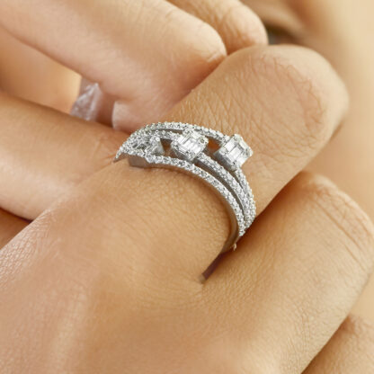 Diamant Ring aus 585er Gold mit mehrreihiger Ringschiene