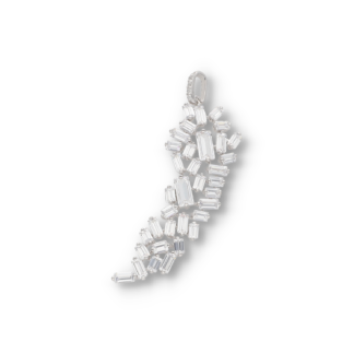 Kettenanhänger aus Silber mit Baguette Zirkoniasteinen besetzt