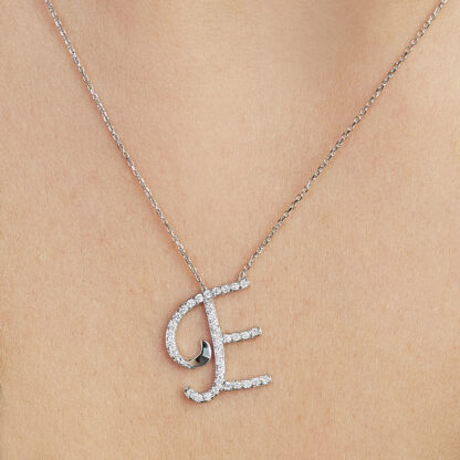 Buchstabenkette E aus 585er Weißgold mit Diamanten im Brillantschliff