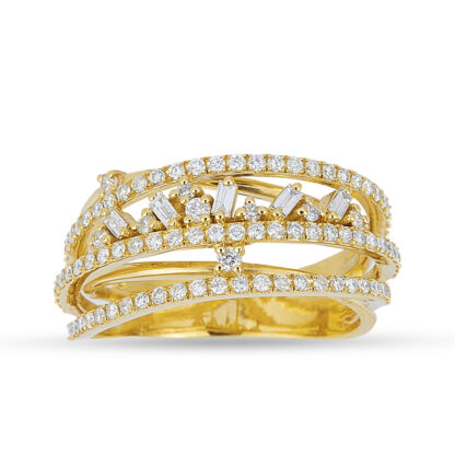 Ring mit Zirkonia aus Gold mit besonderem Design.