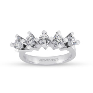 Ring aus 585er Gold mit Steinen Zirkonia in Hochfassung.