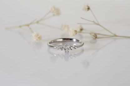 Ring aus 585er Gold mit einem schönen Marquise Zirkonia Brillanten